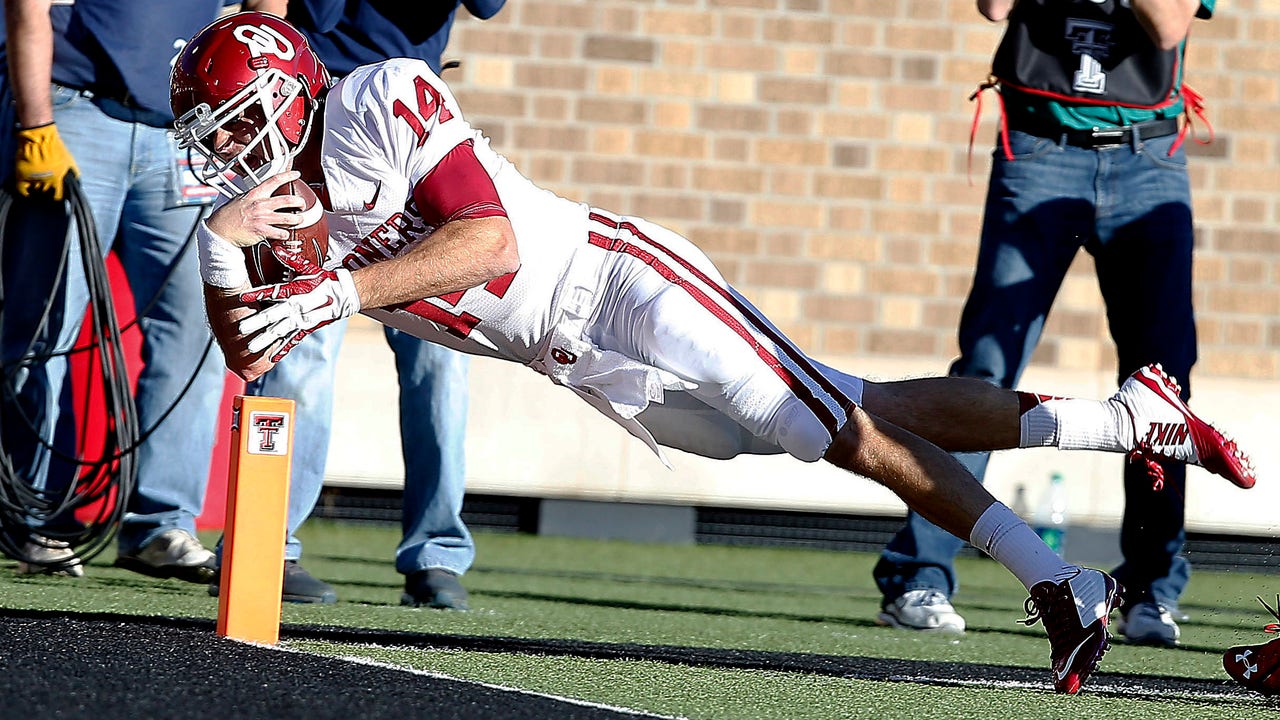 Oklahoma dominates second half, rallies to top Texas Tech